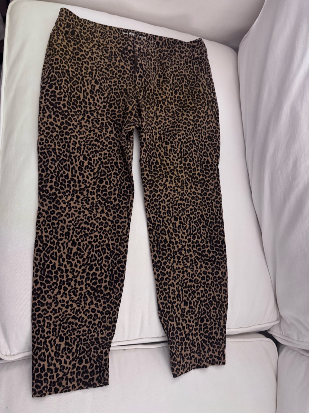 Old Navy Leopard Print Capris in Brown and Black